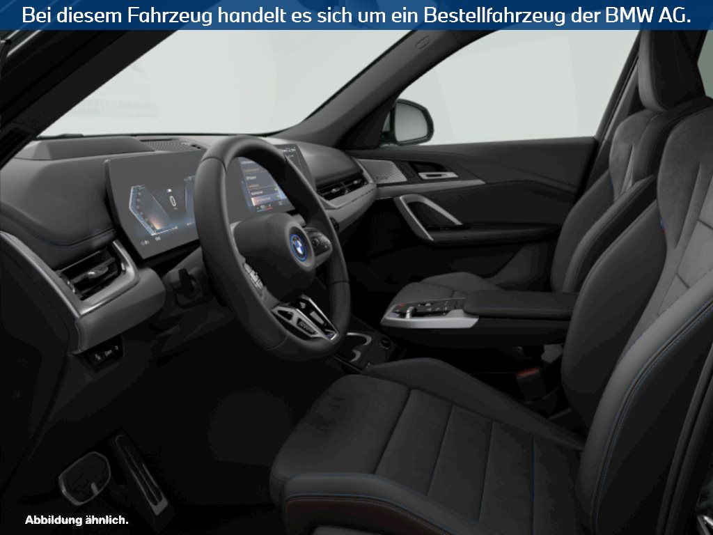 Fahrzeugabbildung BMW iX1 xDrive30