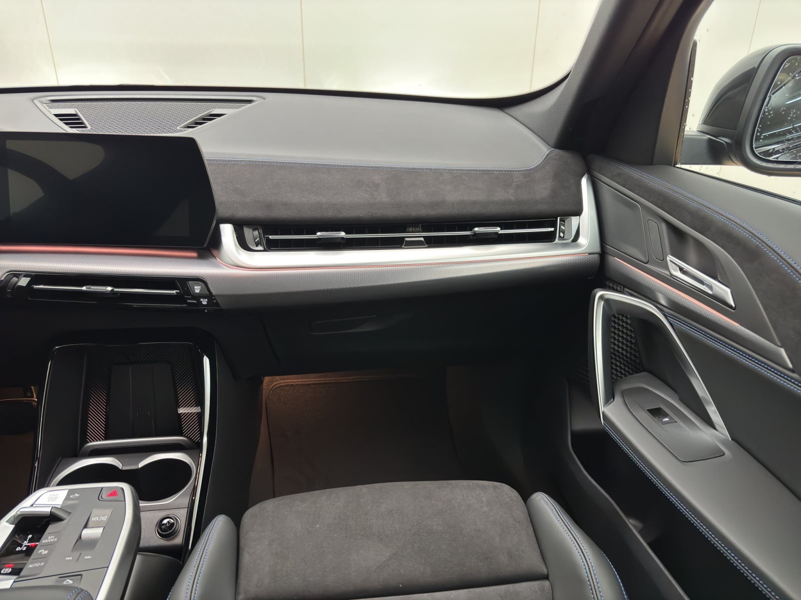 Fahrzeugabbildung BMW X1 sDrive20i [M Sport, AHK, ACC, RFK, 18 LMR]