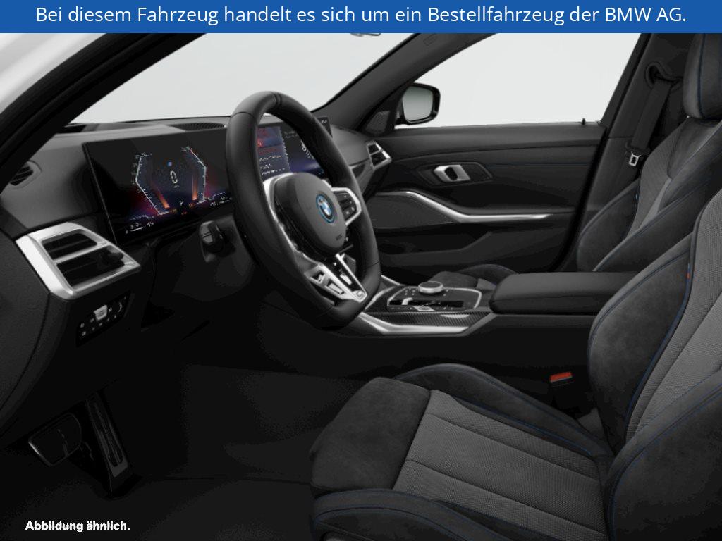 Fahrzeugabbildung BMW 330e Touring