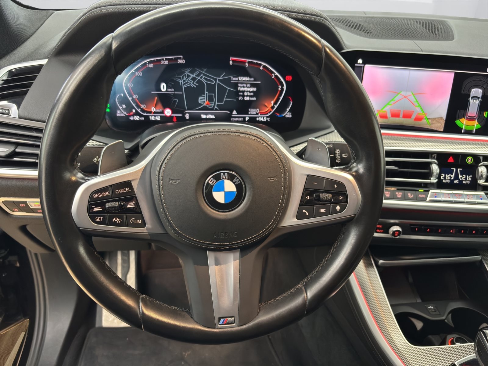 Fahrzeugabbildung BMW X5 xDrive30d [M Sport, HUD, AHK, ACC, GSD, 21 LMR]