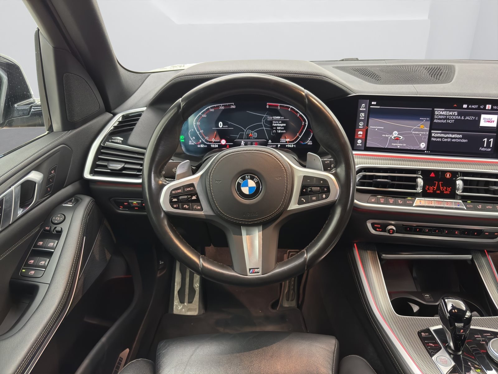 Fahrzeugabbildung BMW X5 xDrive30d [M Sport, HUD, AHK, ACC, GSD, 21 LMR]