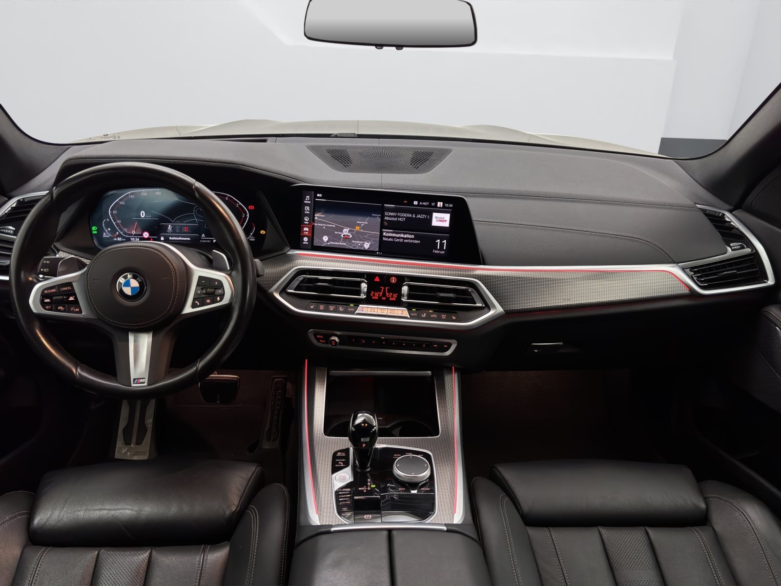 Fahrzeugabbildung BMW X5 xDrive30d [M Sport, HUD, AHK, ACC, GSD, 21 LMR]
