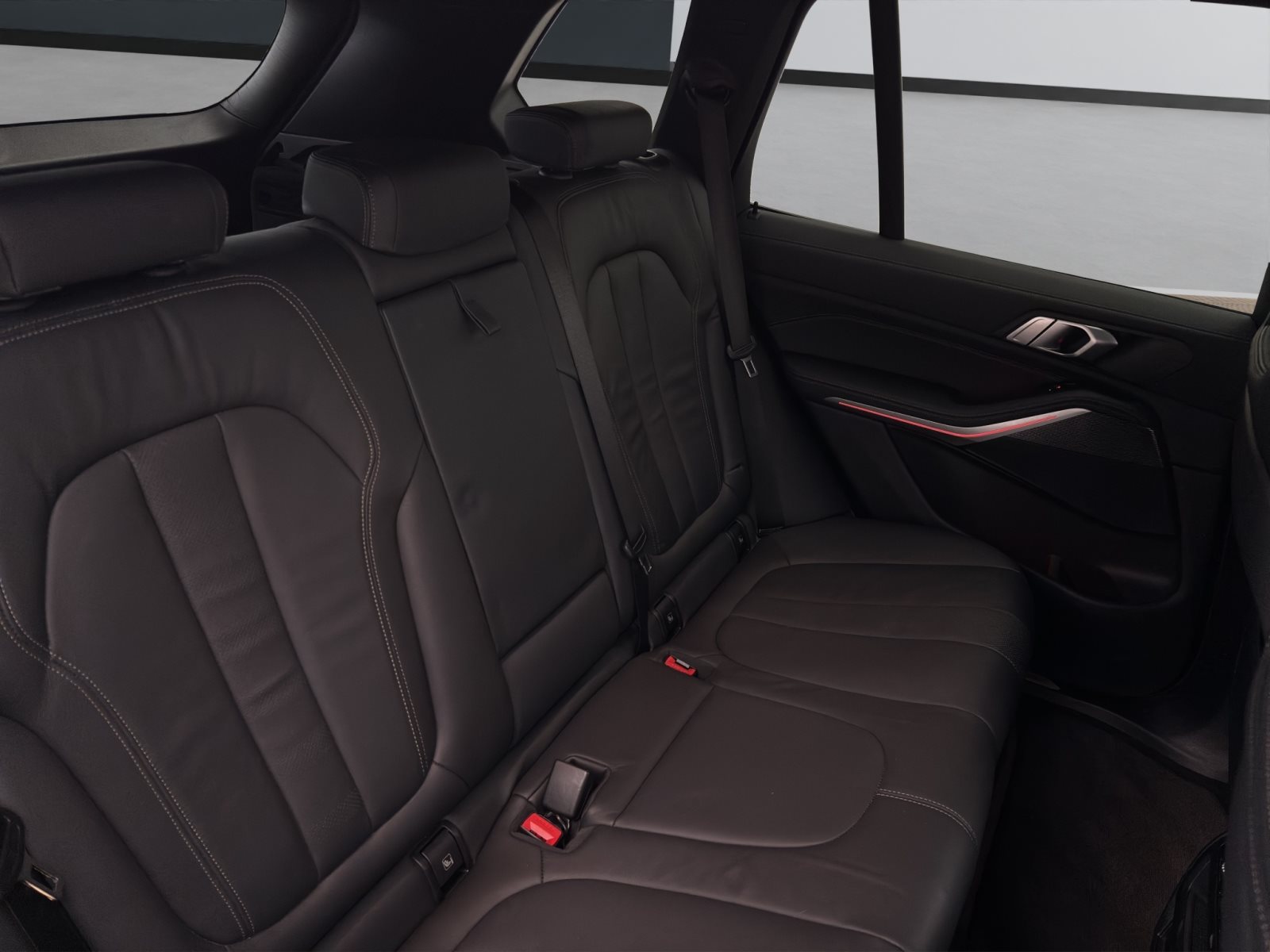 Fahrzeugabbildung BMW X5 xDrive30d [M Sport, HUD, AHK, ACC, GSD, 21 LMR]