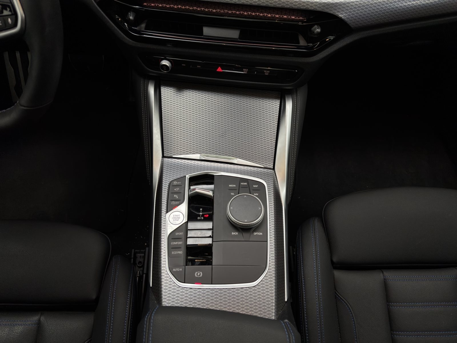 Fahrzeugabbildung BMW M440i xDrive Gran Coupé [DA Prof, HK Sound, GSD]