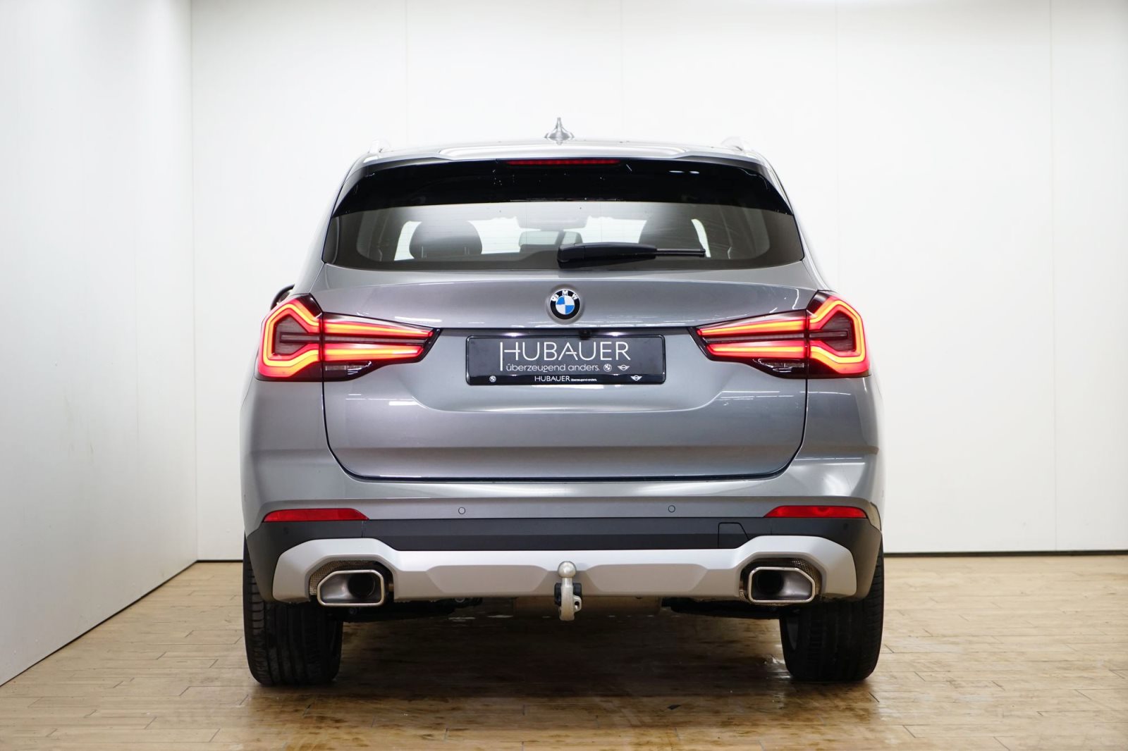 Fahrzeugabbildung BMW X3 xDrive20d [Navi, AHK, RFK, SHZ, 19 LMR, HiFi]12345