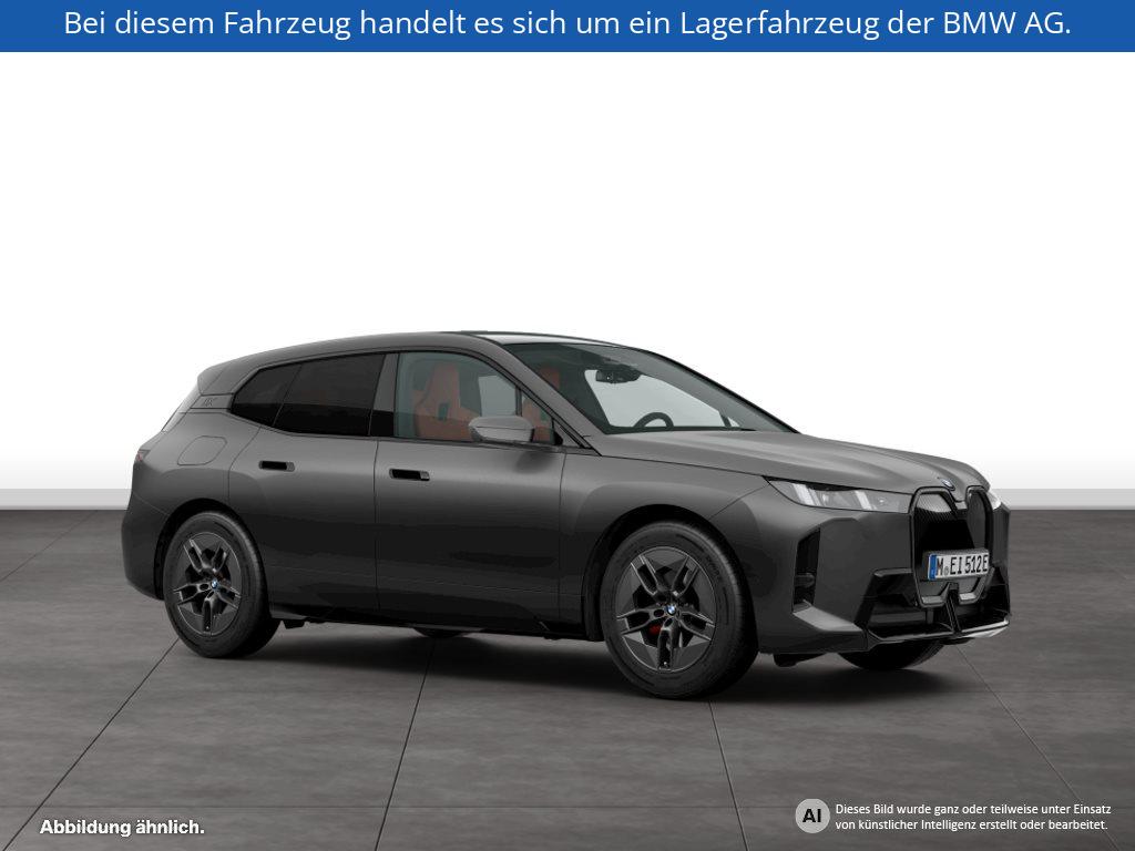 Fahrzeugabbildung BMW iX xDrive60