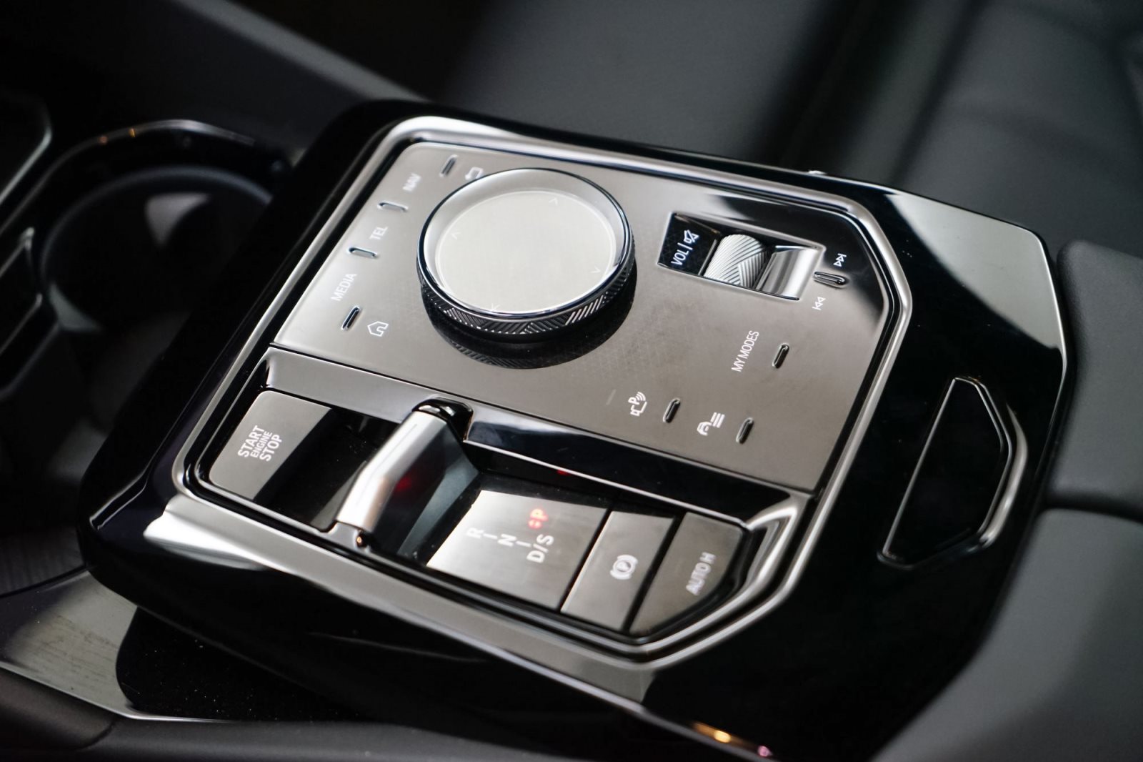 Fahrzeugabbildung BMW 520d Limousine [M Sport, AHK, ACC, RFK, LRH]