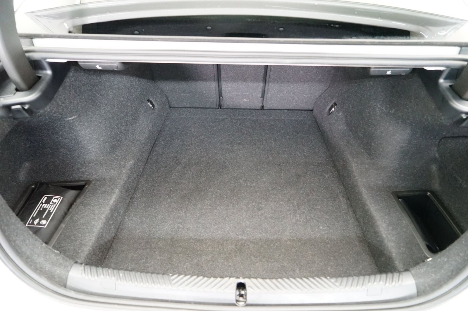 Fahrzeugabbildung BMW 520d Limousine [M Sport, AHK, ACC, RFK, LRH]