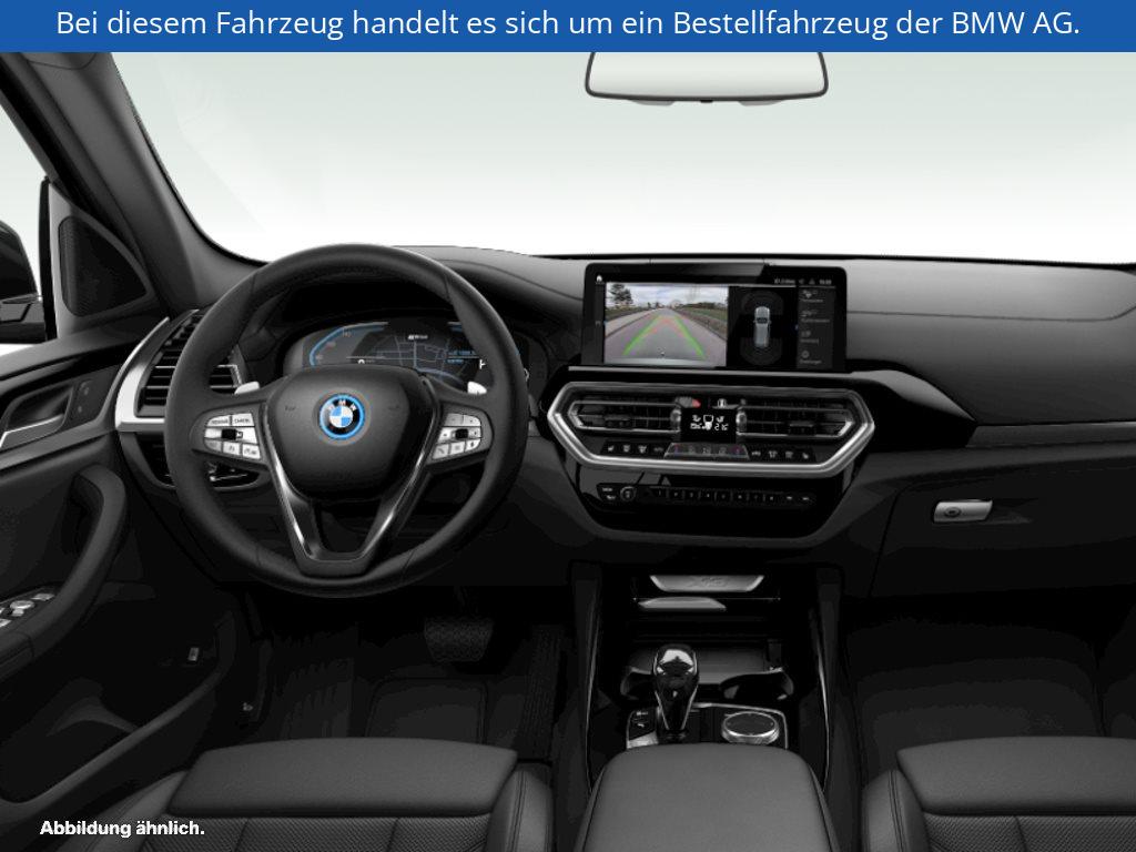 Fahrzeugabbildung BMW X3 xDrive30e