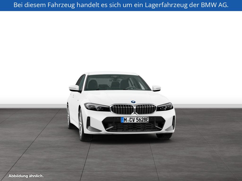 Fahrzeugabbildung BMW 330e xDrive Limousine