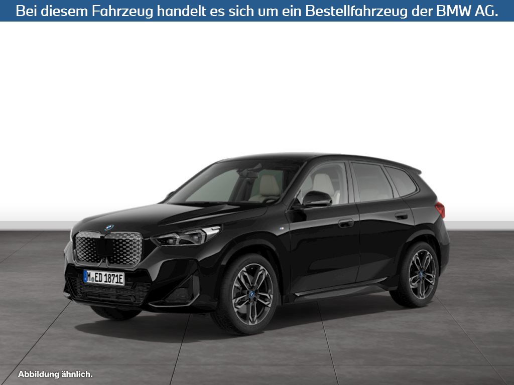 BMW iX1 xDrive30