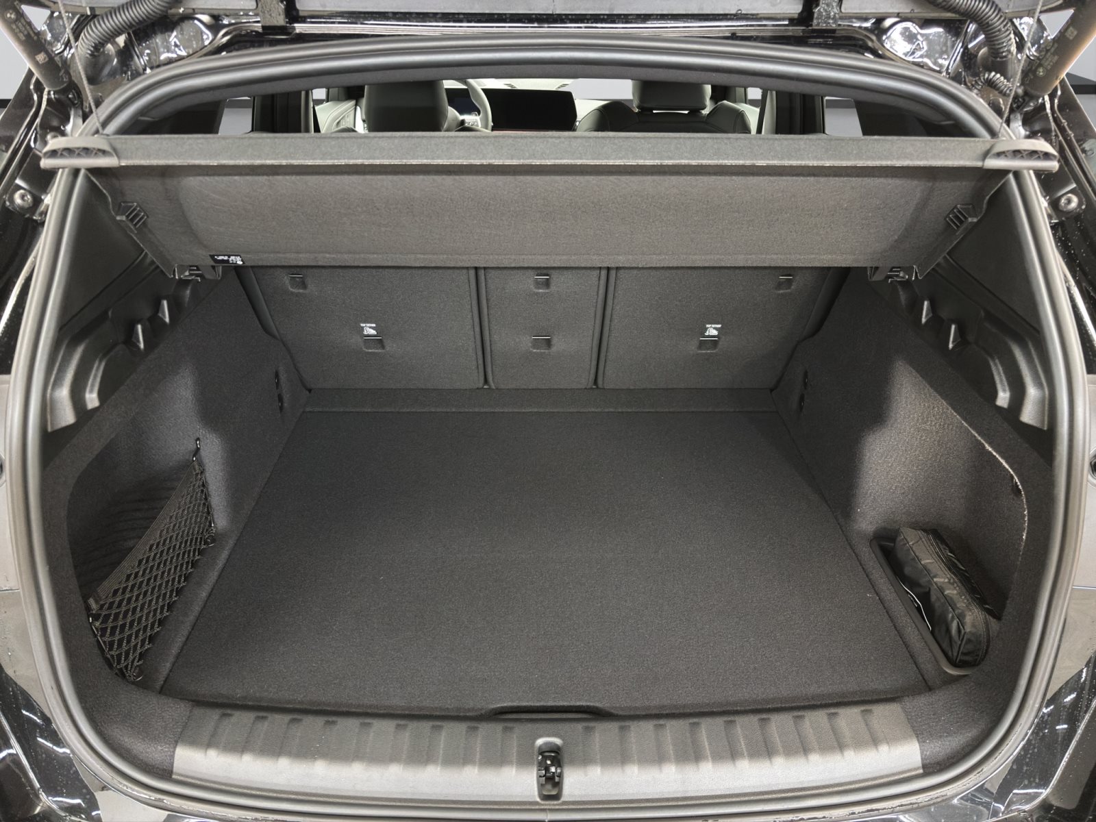 Fahrzeugabbildung BMW X1 xDrive23i [M Sport, HUD, AHK, ACC, RFK, 19 LMR]