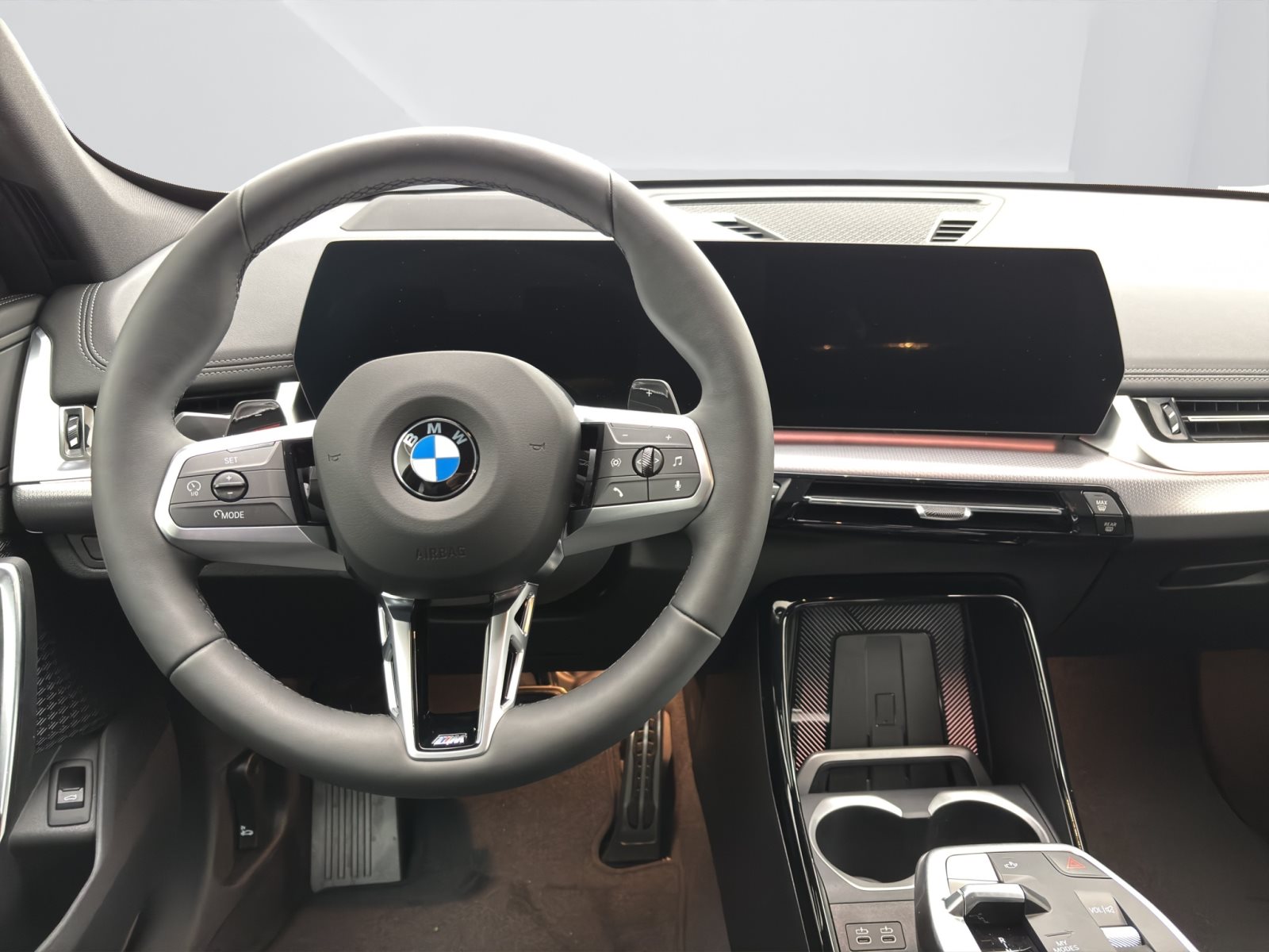 Fahrzeugabbildung BMW X1 xDrive23i [M Sport, HUD, AHK, ACC, RFK, 19 LMR]