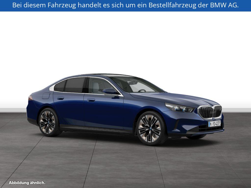 Fahrzeugabbildung BMW i5 eDrive40 Limousine