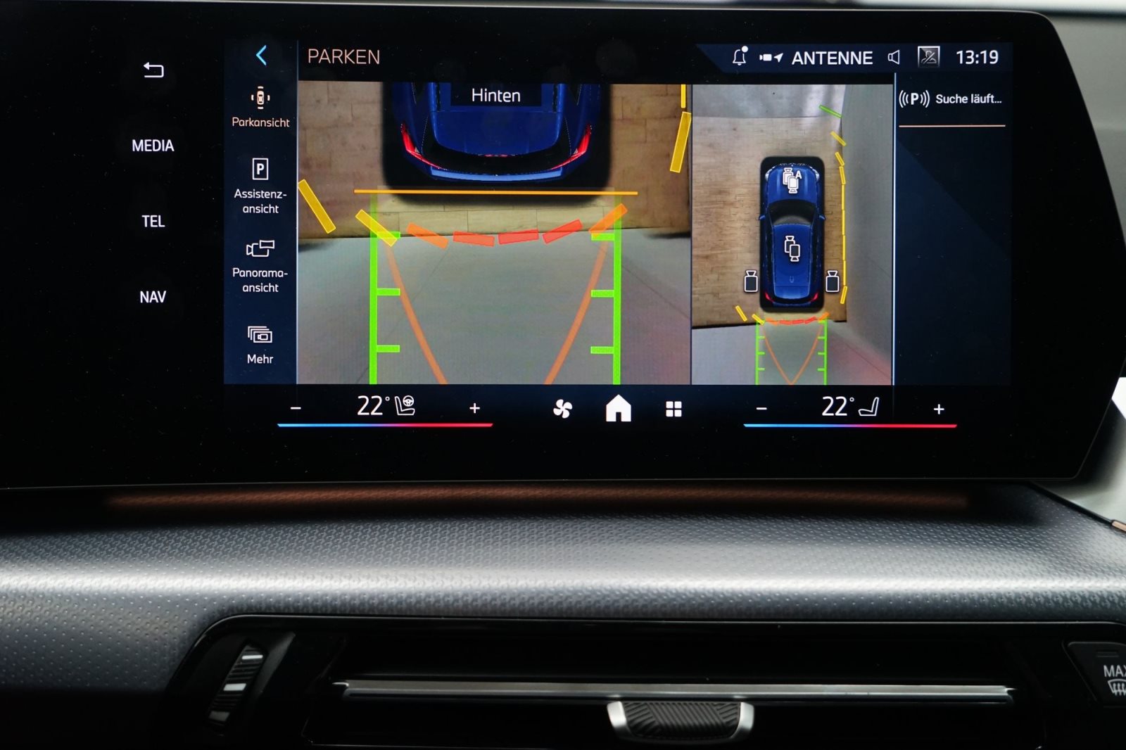 Fahrzeugabbildung BMW iX1 xDrive30 [M Sport, HUD, AHK, ACC, 360°, LRH]