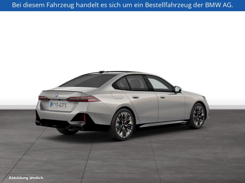 Fahrzeugabbildung BMW i5 eDrive40 Limousine