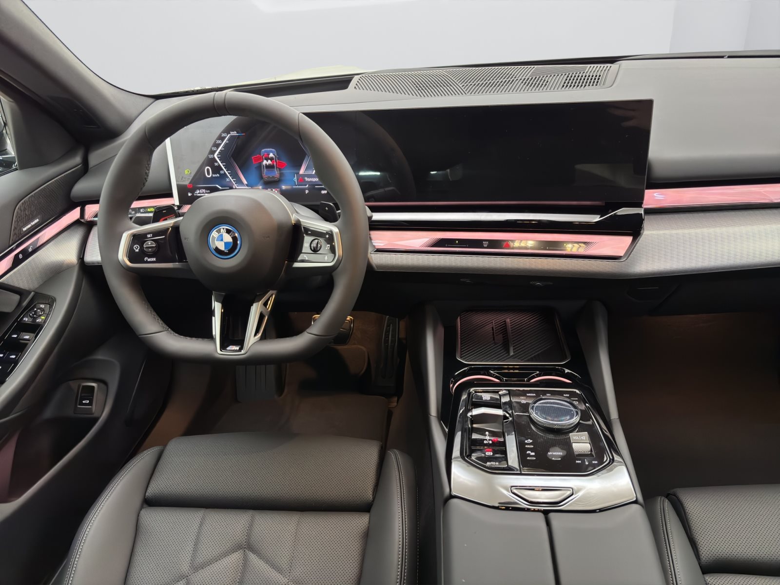Fahrzeugabbildung BMW 530e xDrive Touring [M Sport, HUD, AHK, ACC, 20 LMR]