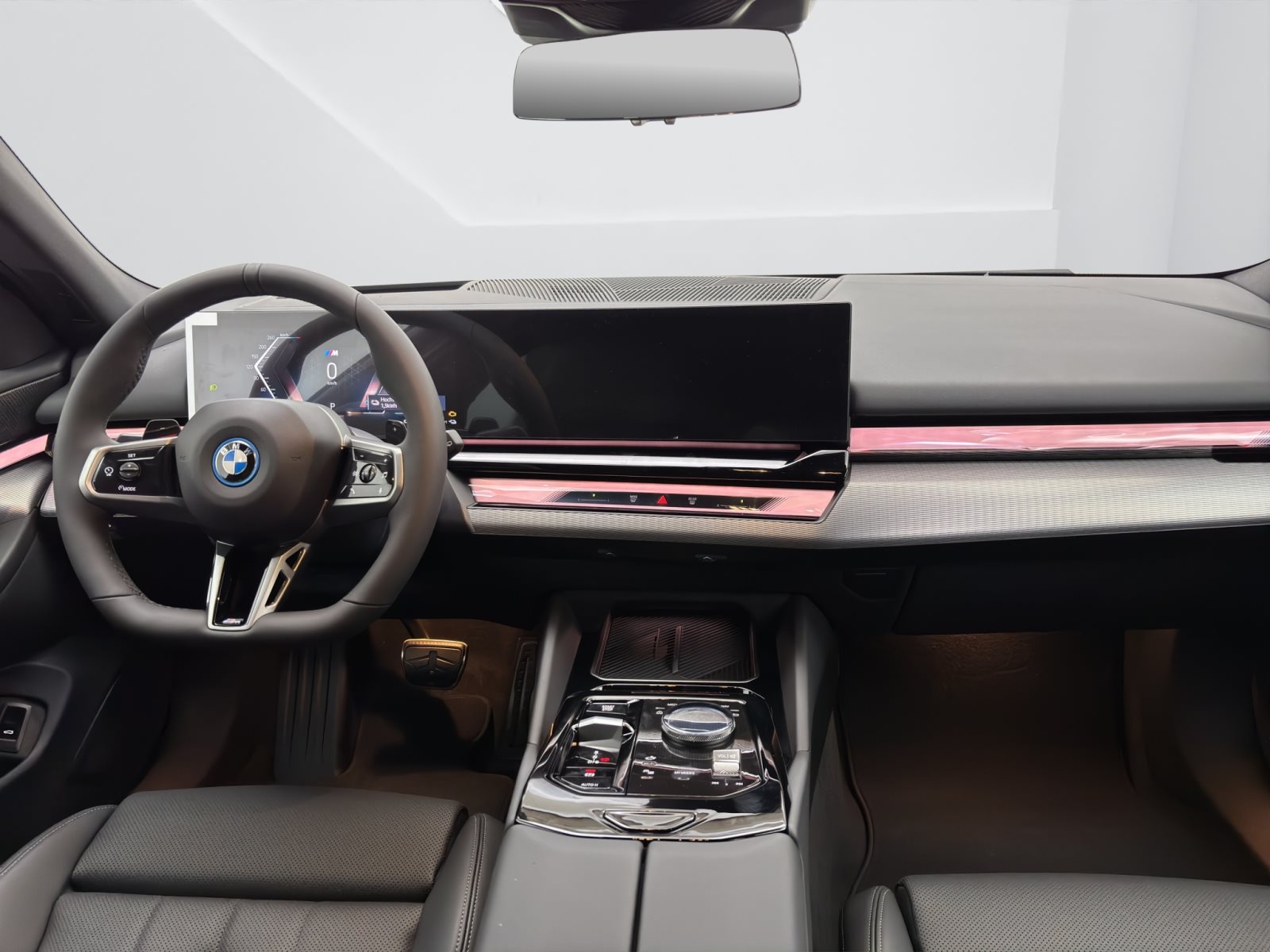 Fahrzeugabbildung BMW 530e xDrive Touring [M Sport, HUD, AHK, ACC, 20 LMR]