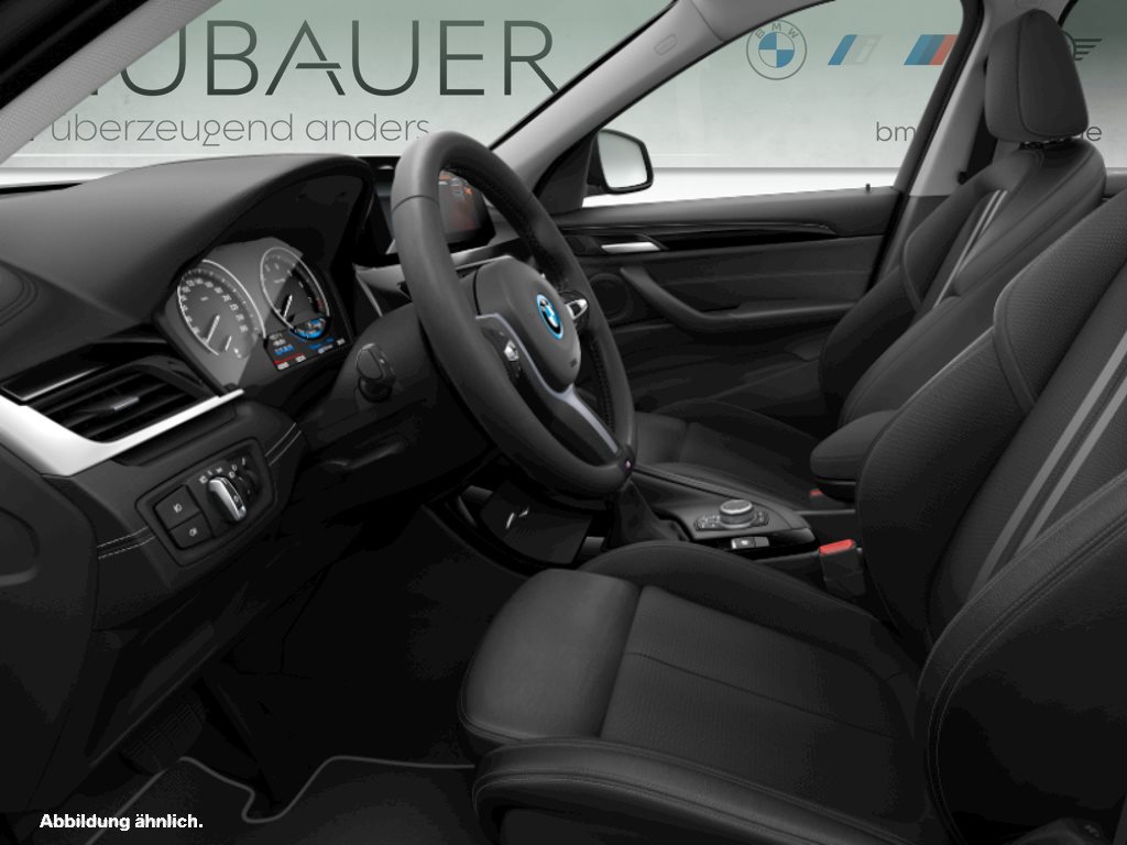 Fahrzeugabbildung BMW X1 xDrive25e [Sport Line, Navi, HUD, RFK, SHZ, 18 LMR]