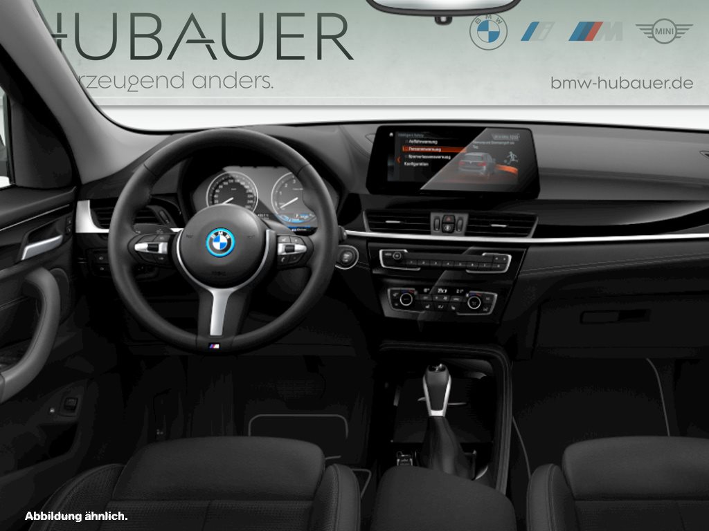 Fahrzeugabbildung BMW X1 xDrive25e [Sport Line, Navi, HUD, RFK, SHZ, 18 LMR]