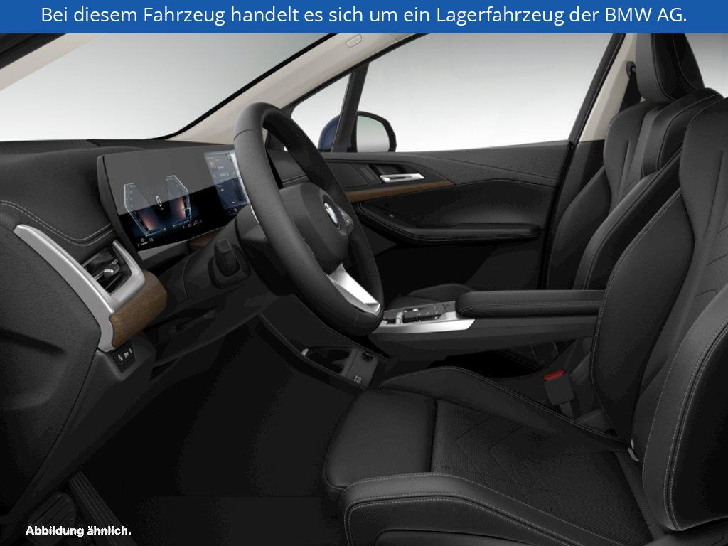 Fahrzeugabbildung BMW 220i Active Tourer