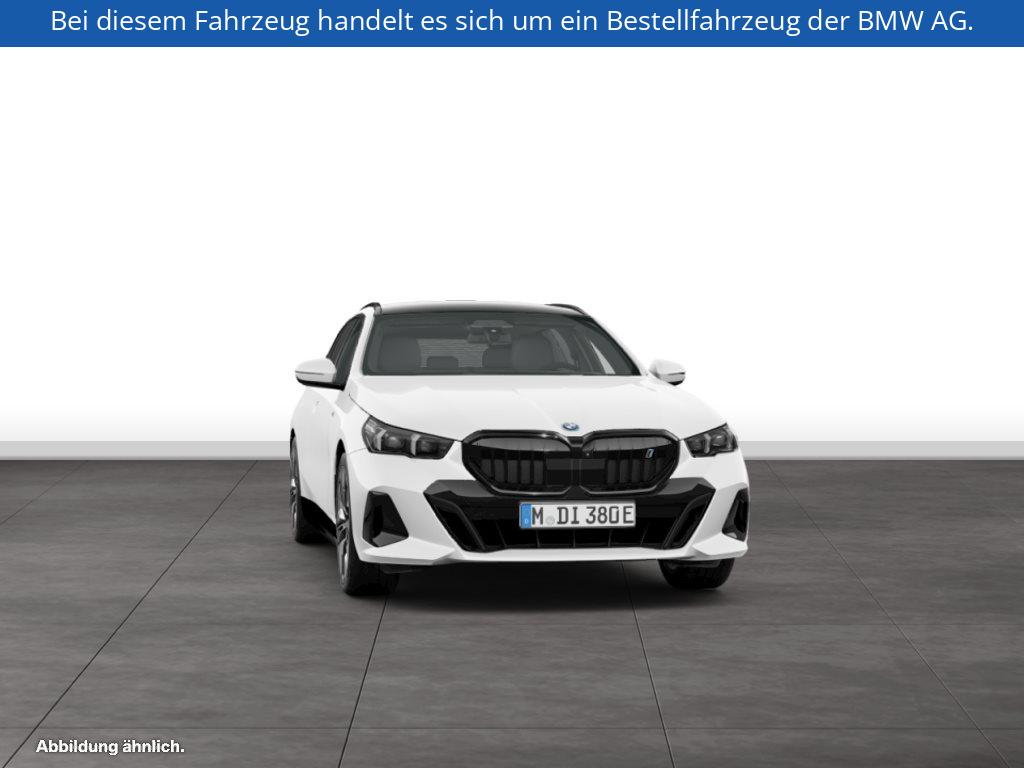 Fahrzeugabbildung BMW i5 eDrive40 Touring