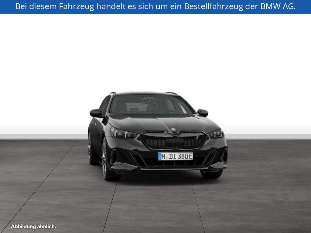 Fahrzeugabbildung BMW i5 eDrive40 Touring