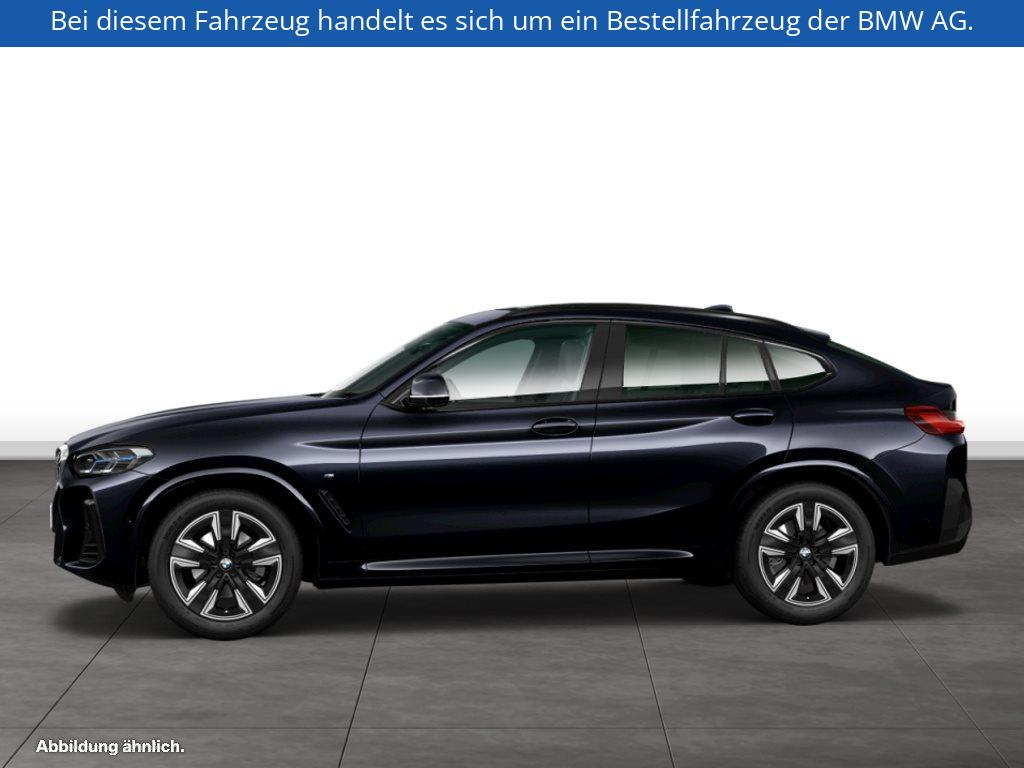 Fahrzeugabbildung BMW X4 xDrive30i
