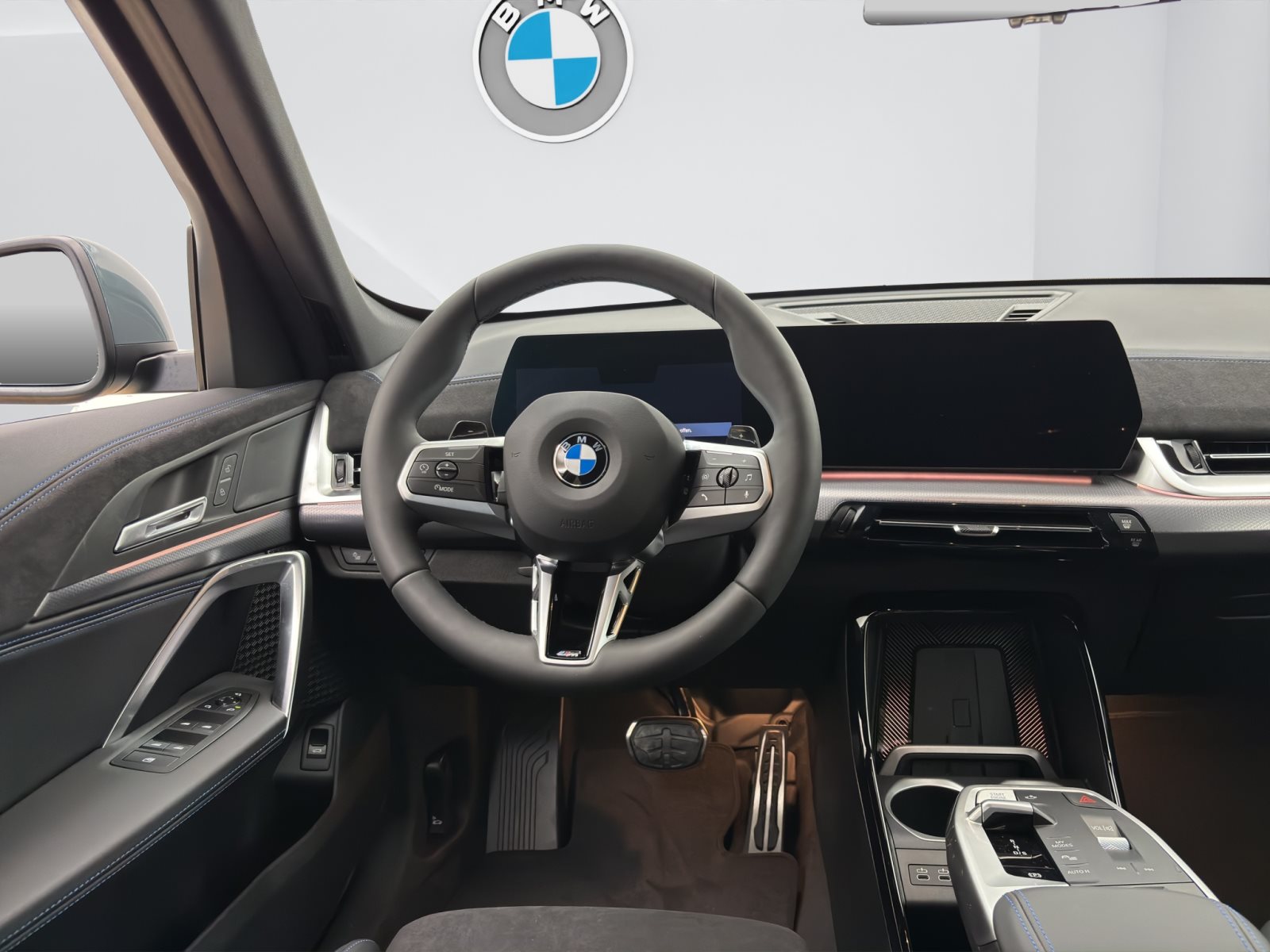 Fahrzeugabbildung BMW X1 sDrive20i [M Sport, AHK, ACC, RFK, 18 LMR]
