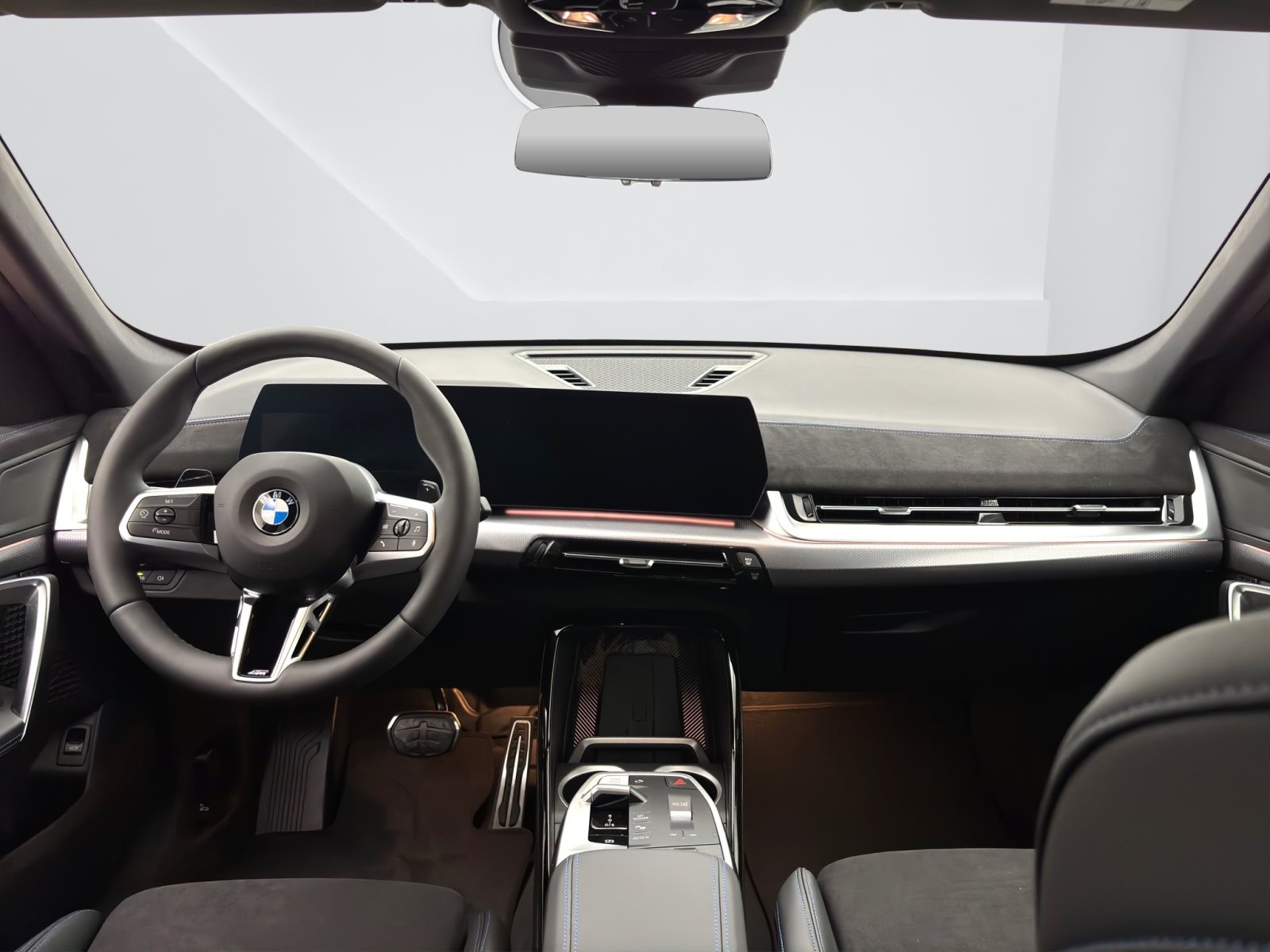 Fahrzeugabbildung BMW X1 sDrive20i [M Sport, AHK, ACC, RFK, 18 LMR]