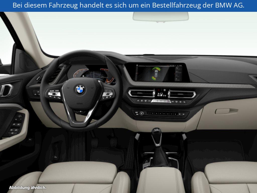 Fahrzeugabbildung BMW 220i Gran Coupé