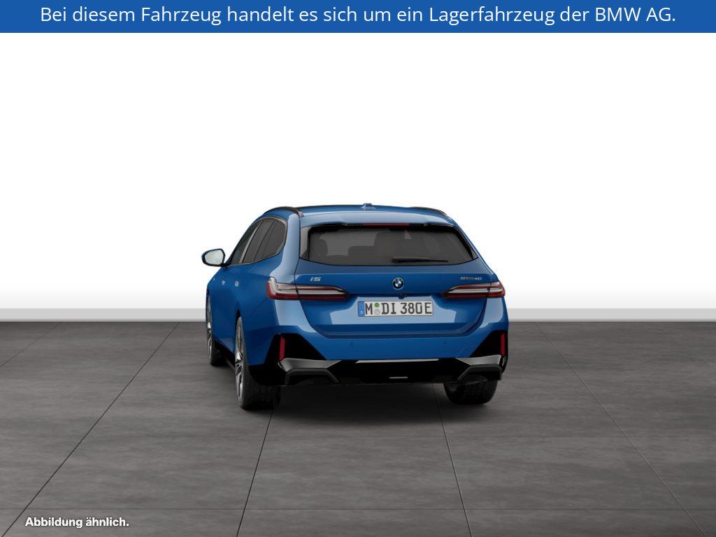 Fahrzeugabbildung BMW i5 xDrive40 Touring