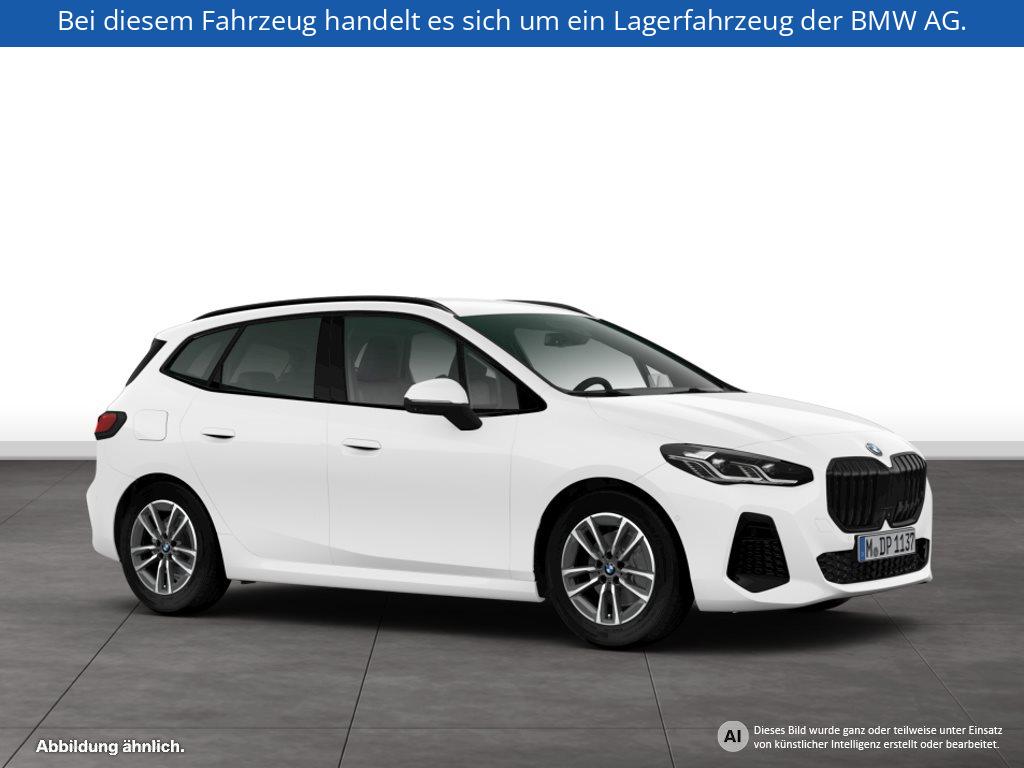 Fahrzeugabbildung BMW 220i Active Tourer