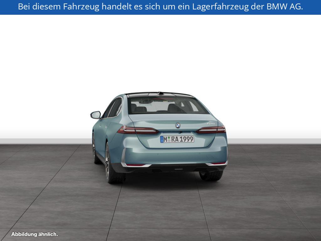 Fahrzeugabbildung BMW 520i Limousine