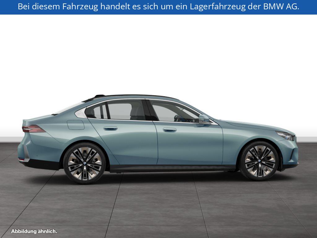 Fahrzeugabbildung BMW 520i Limousine