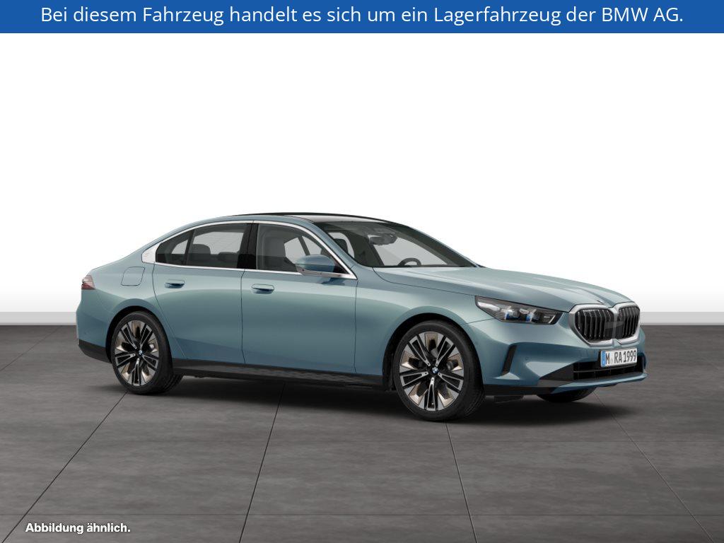Fahrzeugabbildung BMW 520i Limousine