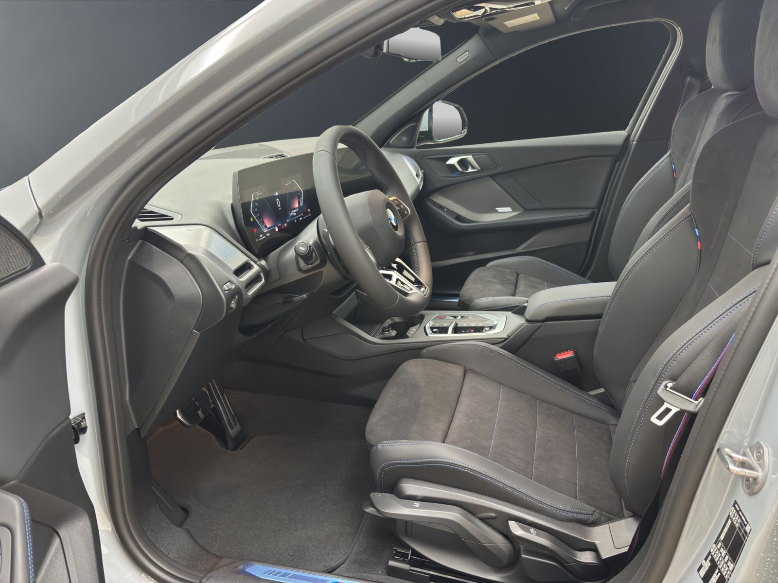 Fahrzeugabbildung BMW 120 [M Sport Pro, Navi, 19 LMR, RFK, SHZ, LED]