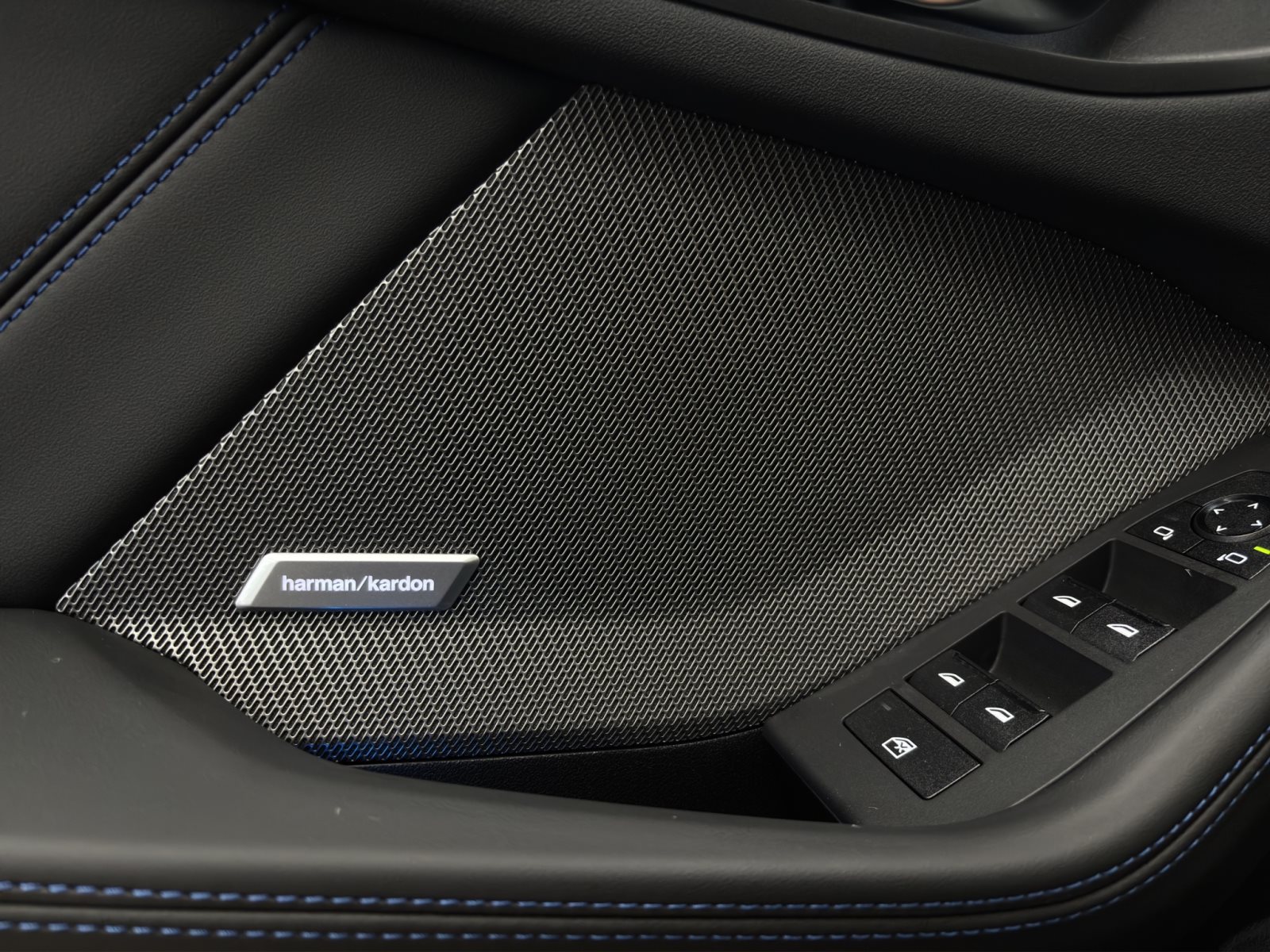 Fahrzeugabbildung BMW 120 [M Sport Pro, Navi, 19 LMR, RFK, SHZ, LED]