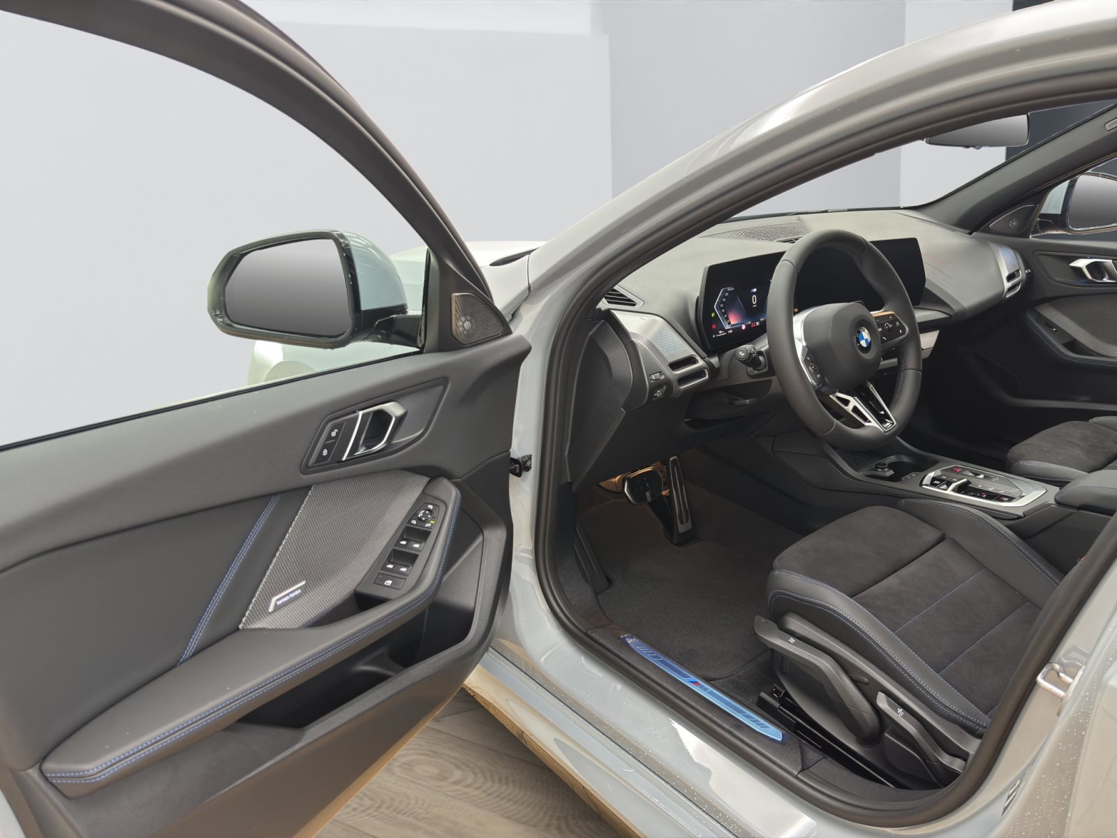 Fahrzeugabbildung BMW 120 [M Sport Pro, Navi, 19 LMR, RFK, SHZ, LED]