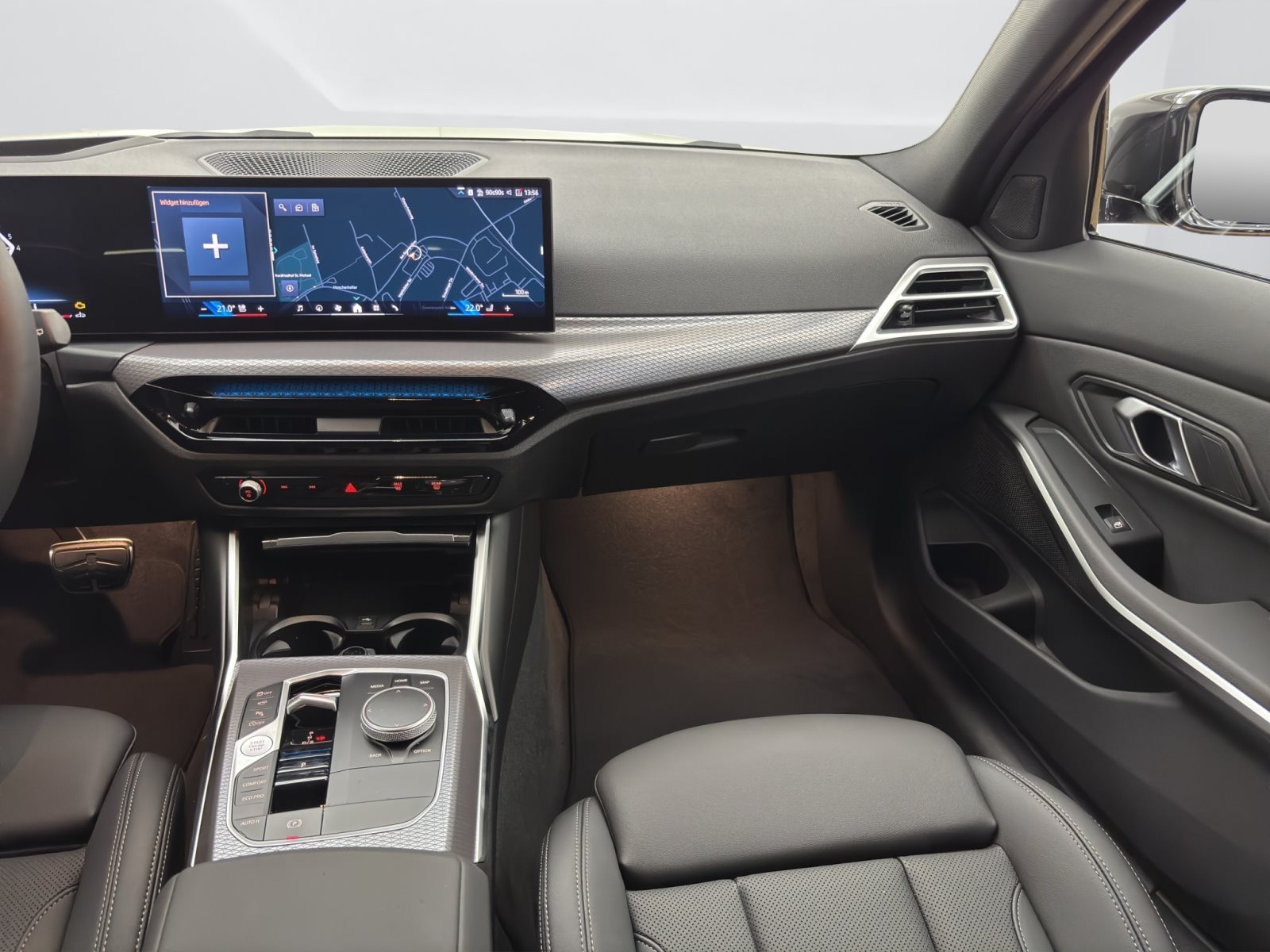 Fahrzeugabbildung BMW 320i Touring [M Sport, HUD, AHK, ACC, RFK, HiFi]