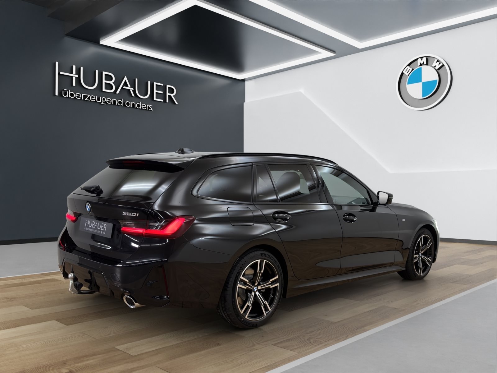 Fahrzeugabbildung BMW 320i Touring [M Sport, HUD, AHK, ACC, RFK, HiFi]