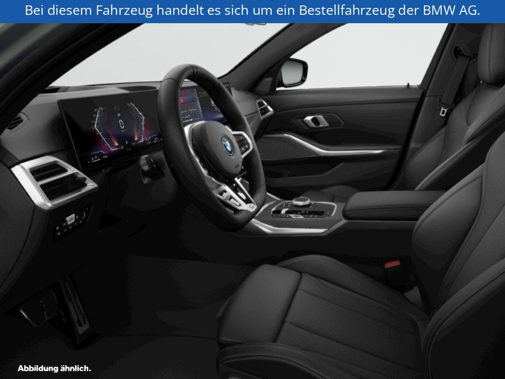 Fahrzeugabbildung BMW 330e xDrive Touring