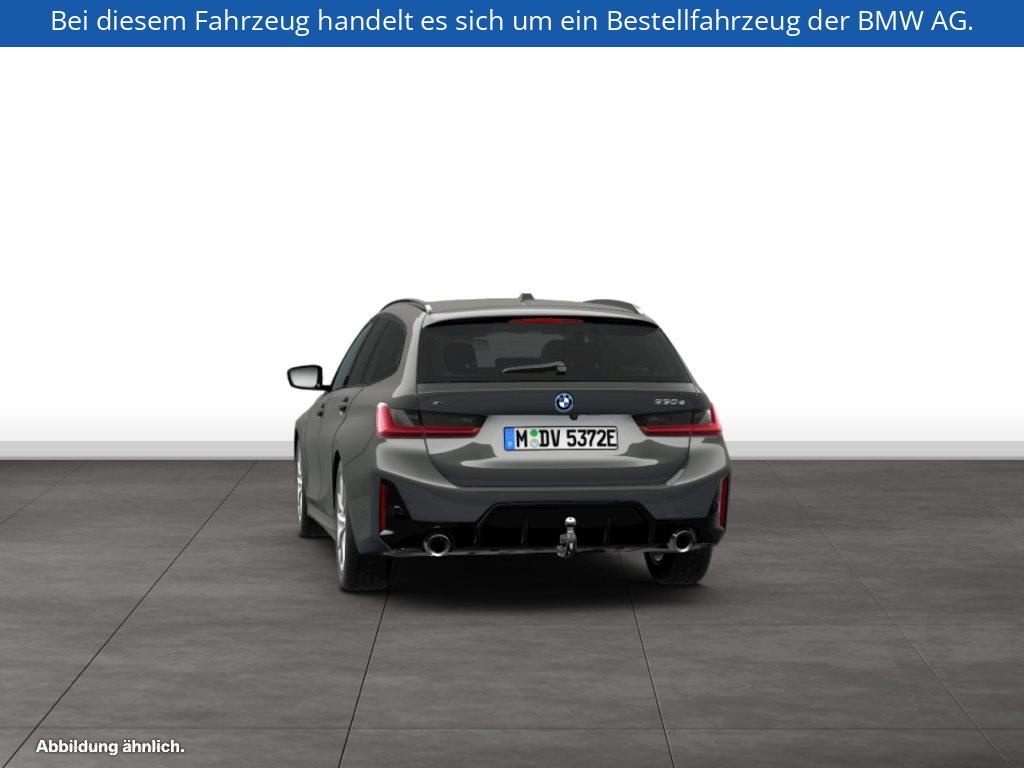 Fahrzeugabbildung BMW 330e xDrive Touring