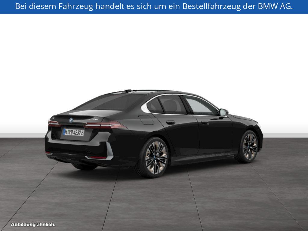 Fahrzeugabbildung BMW i5 eDrive40 Limousine