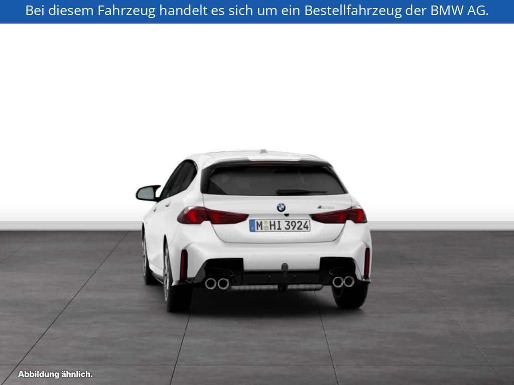 Fahrzeugabbildung BMW M135 xDrive