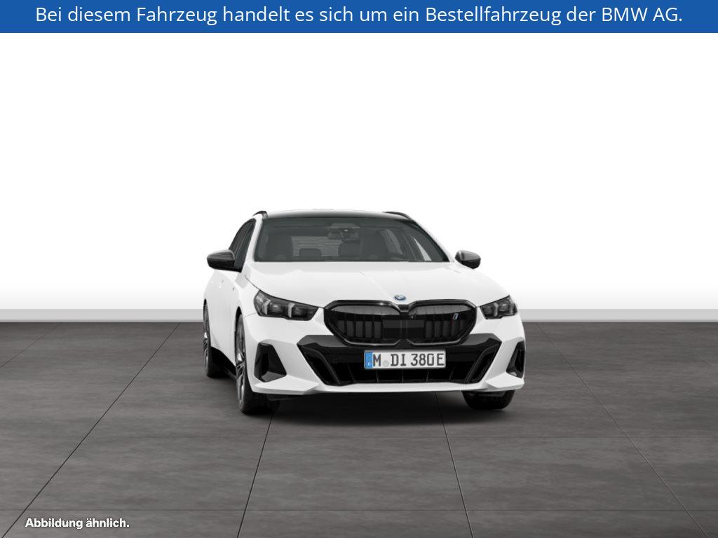 Fahrzeugabbildung BMW i5 eDrive40 Touring