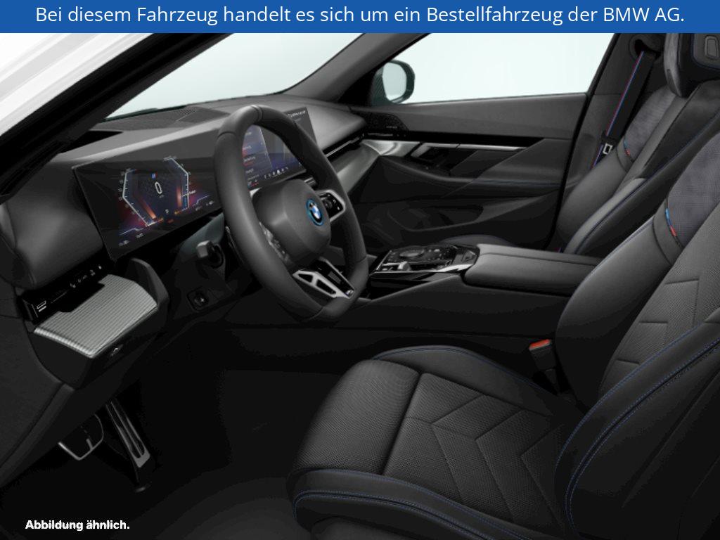 Fahrzeugabbildung BMW i5 eDrive40 Touring