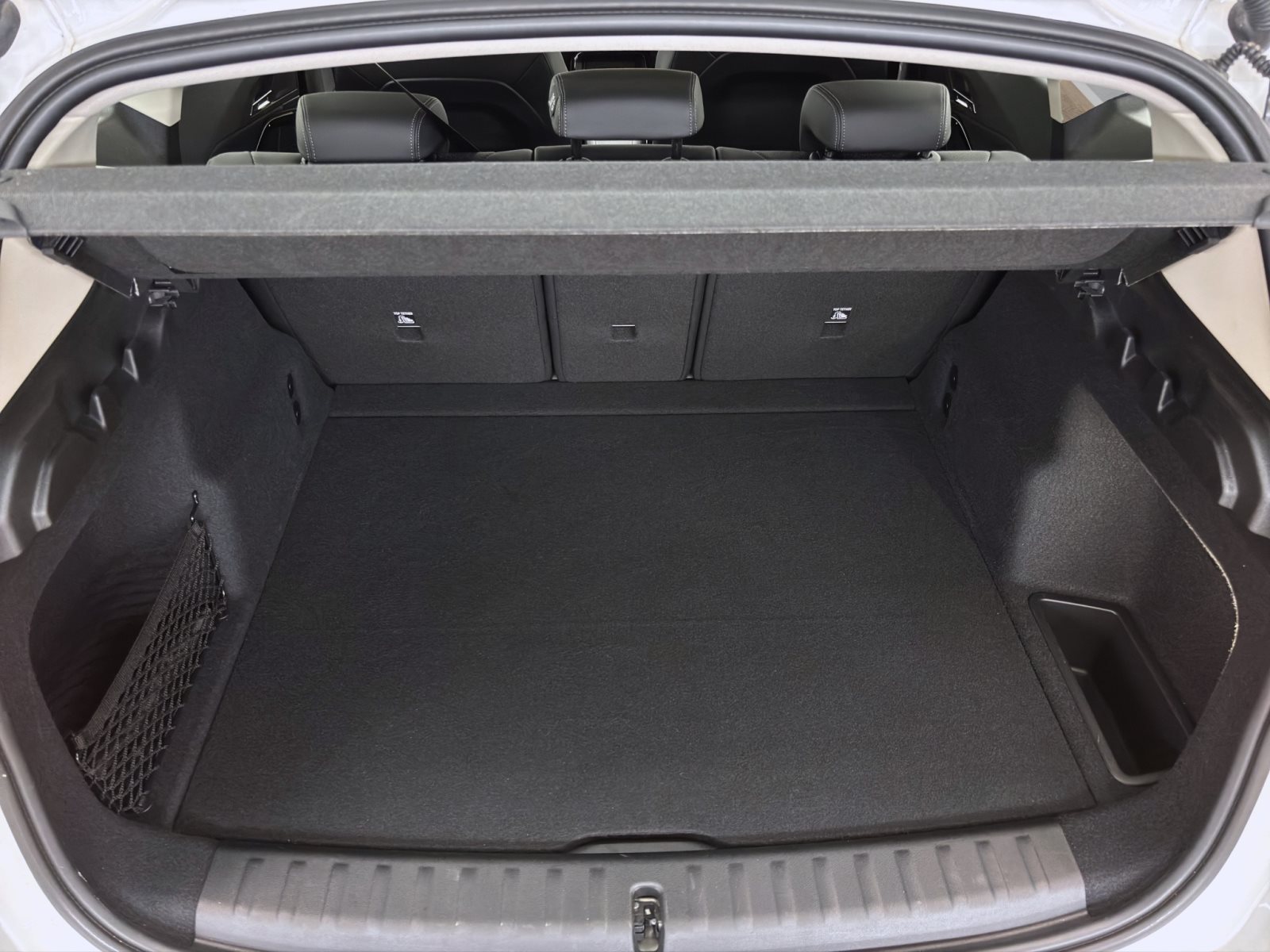 Fahrzeugabbildung BMW X1 sDrive20i [Navi, RFK, LRH, Anhängerkupplung]