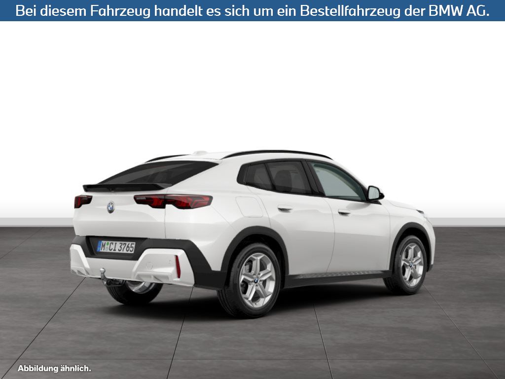 Fahrzeugabbildung BMW X2 sDrive18d