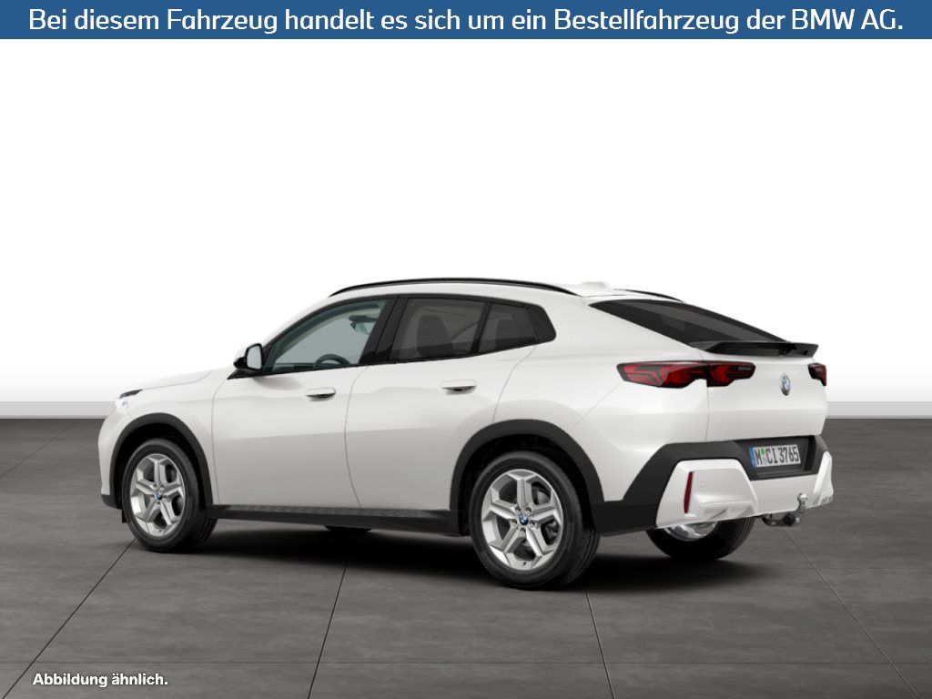 Fahrzeugabbildung BMW X2 sDrive18d